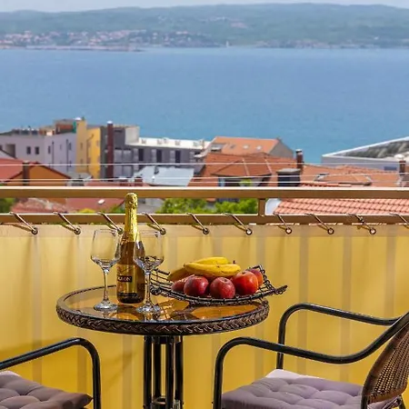 Apartment Ela Marija *